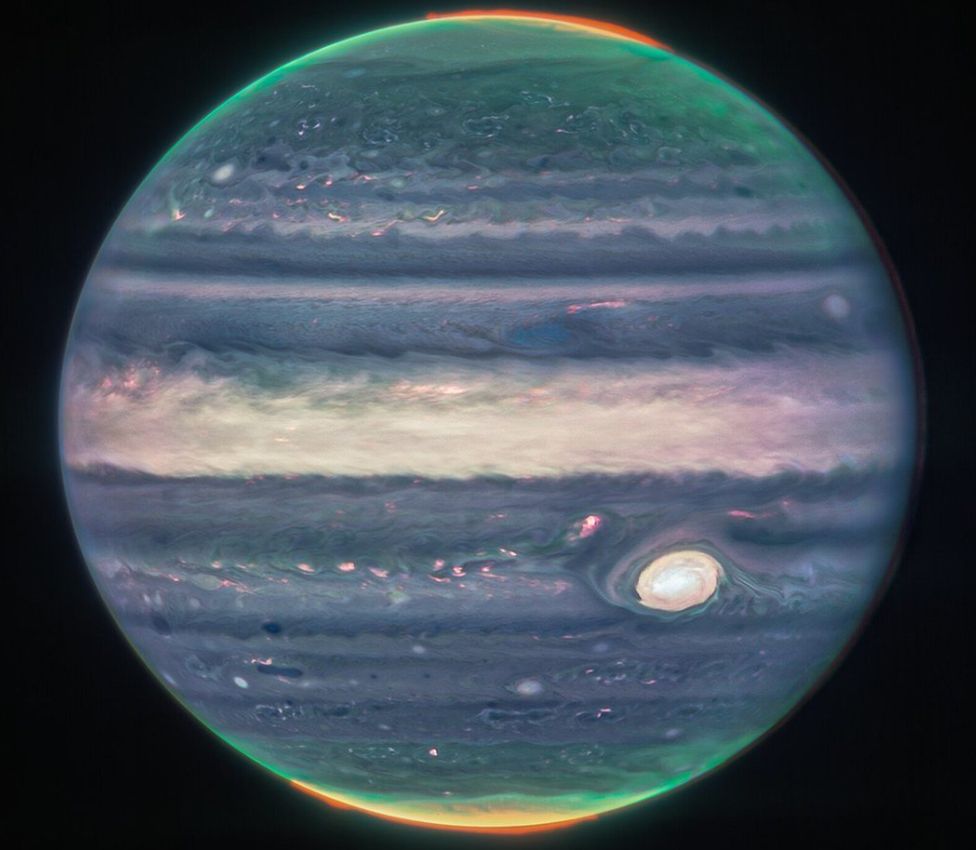 تلسکوپ فضایی جیمز وب عکس های جدیدی از سیاره ی مشتری انتشار کرد